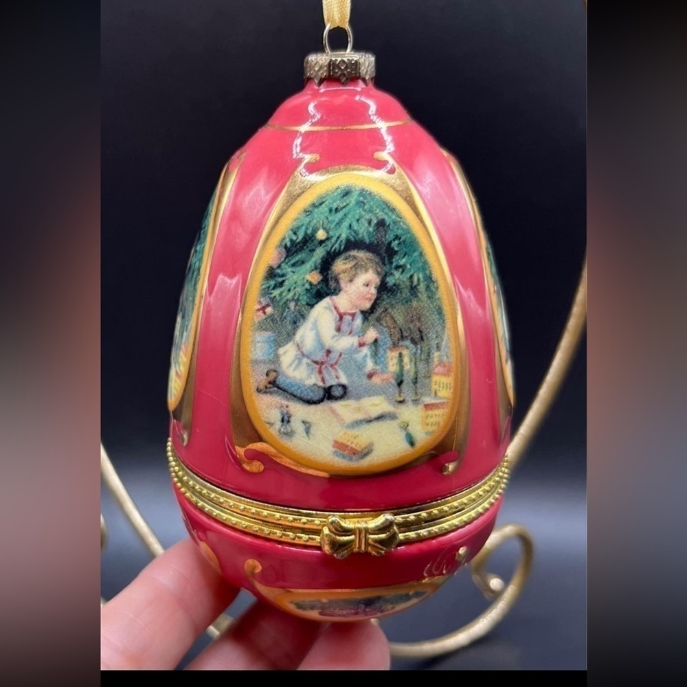 𝅺christmas Ornament Trinket Dish Egg Shaped Child and Christmas Tree